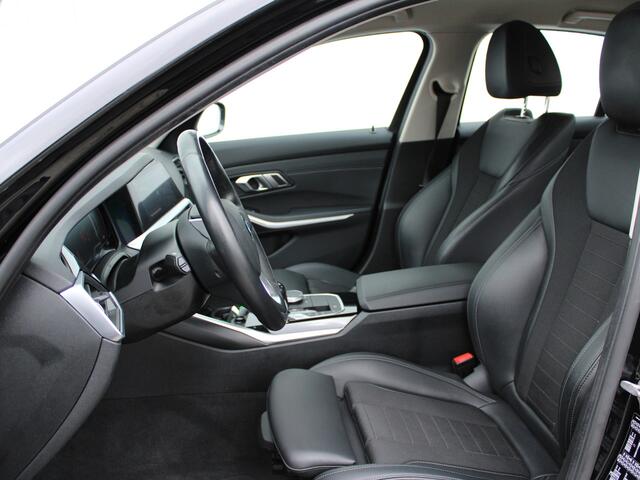 BMW 3-SERIE 320i Executive Edition NL AUTO | STOELVERW | CARPLAY |