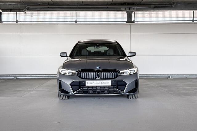 BMW 3-SERIE Touring 330e | Trekhaak met elektrisch wegklapbare kogel | Glazen panoramadak