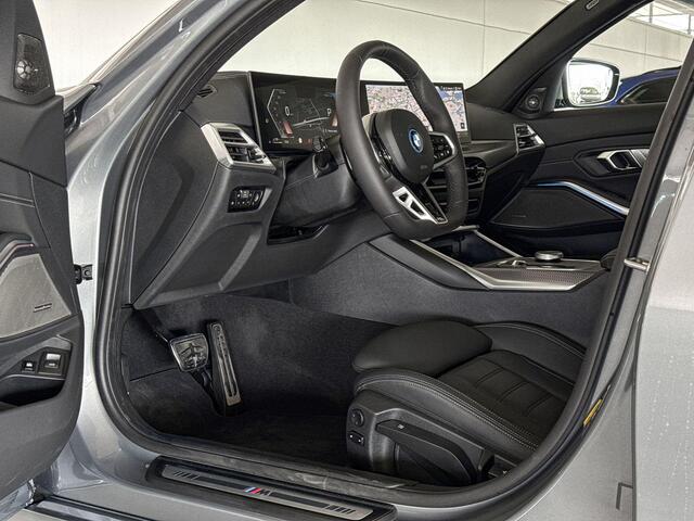 BMW 3-SERIE Touring 330e | Trekhaak met elektrisch wegklapbare kogel | Glazen panoramadak