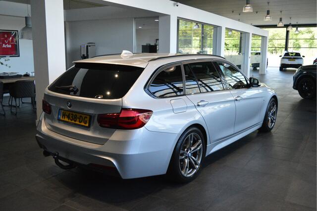 BMW 3-SERIE Touring 318i M Sport navi leer cruise trekhaak 18 inch !!