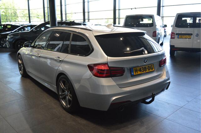 BMW 3-SERIE Touring 318i M Sport navi leer cruise trekhaak 18 inch !!