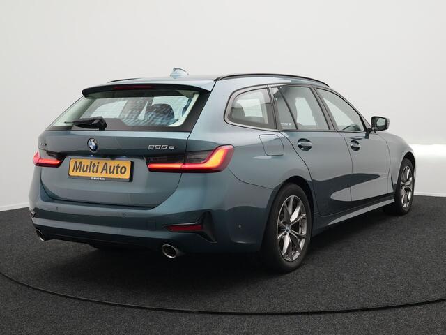 BMW 3-SERIE Touring 330e xDrive Sportline Plug-in Hybrid | PHEV | Carplay | 360 Camera | LED | Sporstoelen Half Leder | Harman/Kardon | Sfeerverlichting |