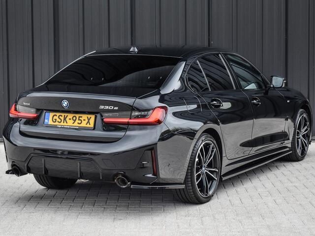 BMW 3-SERIE 330e xDrive | M-SPORT | COMFORT ACCESS | SHADOW-LINE | TREKHAAK | MEMORY SEATS | AMBIANCE INTERIEUR | DAB+ | HARMAN KARDON |