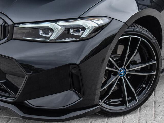 BMW 3-SERIE 330e xDrive | M-SPORT | COMFORT ACCESS | SHADOW-LINE | TREKHAAK | MEMORY SEATS | AMBIANCE INTERIEUR | DAB+ | HARMAN KARDON |