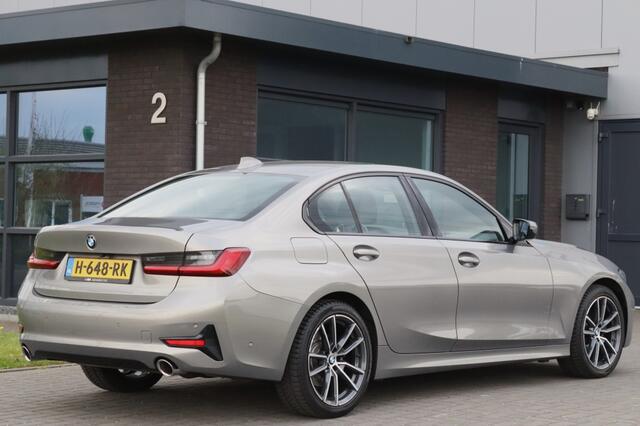 BMW 3-SERIE 320i Sport Line High Exe 1e eig Dealer OH