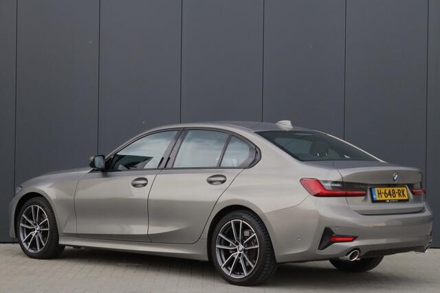 BMW 3-SERIE 320i Sport Line High Exe 1e eig Dealer OH