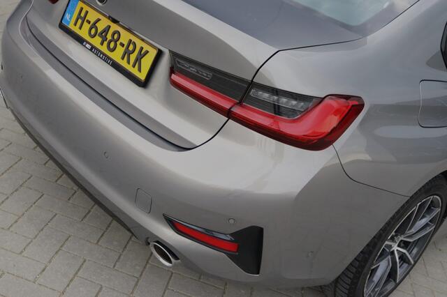 BMW 3-SERIE 320i Sport Line High Exe 1e eig Dealer OH