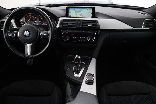 BMW 3-SERIE 318i M Sport | Full LED | Sportstoelen | Alcantara | Climate control | Navigatie | Parkeerhulp | Cruise control | Bluetooth | Getint glas