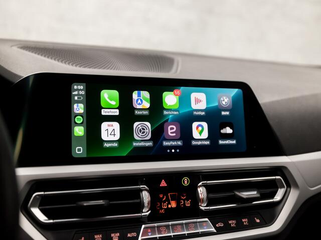 BMW 3-SERIE 330e Sportline 293Pk Automaat (APPLE CARPLAY, M STUUR, 1e EIGENAAR, GROOT NAVI, STOELVERWARMING, LEDEREN SPORTSTOELEN, CAMERA, ZWART HEMEL, GETINT GLAS, HIFI, LANE ASSIST, NIEUWE APK, NIEUWSTAAT)