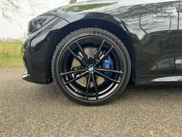 BMW 3-SERIE 330e High Executive M Sport Bomvol/Xpel/H&K/Laser/Dak