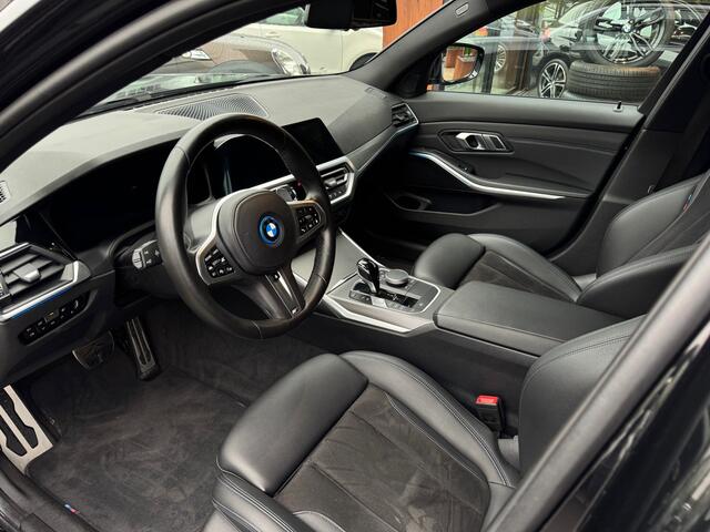 BMW 3-SERIE Touring 330e High Exe | M-performance | Trekhaak
