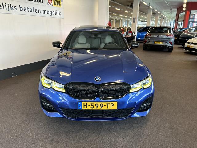 BMW 3-SERIE 330i High Executive M Sport | Panoramadak | Harman/Kardon | Adaptieve cruise control | Laser LED | Lane assist | Achteruitrijcamera | Adaptief onderstel | Dodehoeksdetectie | Head up display | Lederen bekleding | Keyless | Stoelverwarming V+A