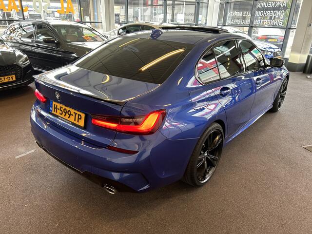 BMW 3-SERIE 330i High Executive M Sport | Panoramadak | Harman/Kardon | Adaptieve cruise control | Laser LED | Lane assist | Achteruitrijcamera | Adaptief onderstel | Dodehoeksdetectie | Head up display | Lederen bekleding | Keyless | Stoelverwarming V+A