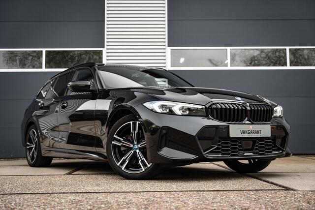 BMW 3-SERIE Touring 320e |Panorama dak | Trekhaak |Adapt. Cruise controle |