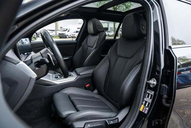 BMW 3-SERIE Touring 320e |Panorama dak | Trekhaak |Adapt. Cruise controle |