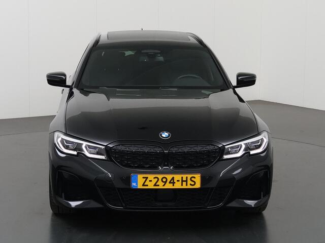 BMW 3-SERIE Touring M340i xDrive High Executive | M-Sport | Adaptief Onderstel | Trekhaak Ele.wegklapbaar | Ele.verstelbare stoelen + Geheugen | Harman/Kardon Audio | Camera | Panoramadak | Adaptieve Cruise Control |