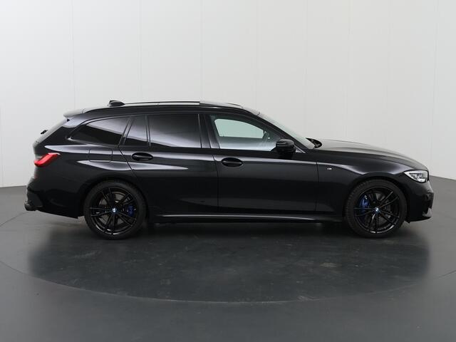 BMW 3-SERIE Touring M340i xDrive High Executive | M-Sport | Adaptief Onderstel | Trekhaak Ele.wegklapbaar | Ele.verstelbare stoelen + Geheugen | Harman/Kardon Audio | Camera | Panoramadak | Adaptieve Cruise Control |