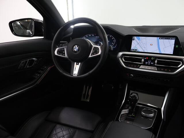 BMW 3-SERIE Touring M340i xDrive High Executive | M-Sport | Adaptief Onderstel | Trekhaak Ele.wegklapbaar | Ele.verstelbare stoelen + Geheugen | Harman/Kardon Audio | Camera | Panoramadak | Adaptieve Cruise Control |