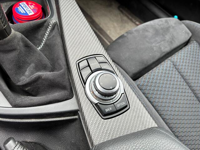 BMW 3-SERIE 318i M Sport AUTOMAAT / PRACHT AUTO NIEUW BINNEN!
