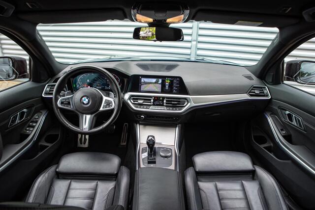 BMW 3-SERIE 320i M Pakket Camera Navi Clima Cruise 18"LM
