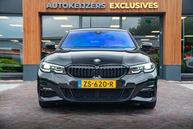 BMW 3-SERIE 320i M Pakket Camera Navi Clima Cruise 18"LM