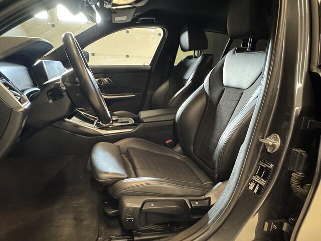BMW 3-SERIE Touring 318i Executive Edition Automaat | M-pakket | Nieuw model | Sportstoelen | Camera | Carplay | Navi | Full LED