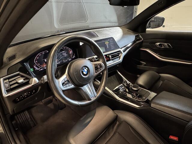 BMW 3-SERIE Touring 318i Executive Edition Automaat | M-pakket | Nieuw model | Sportstoelen | Camera | Carplay | Navi | Full LED