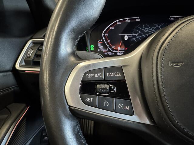 BMW 3-SERIE Touring 318i Executive Edition Automaat | M-pakket | Nieuw model | Sportstoelen | Camera | Carplay | Navi | Full LED