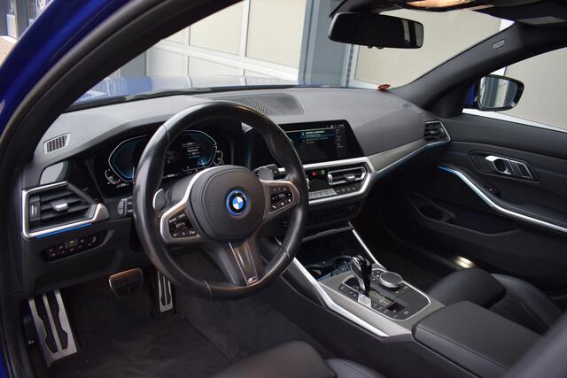 BMW 3-SERIE Touring 330e xDrive M-Sport 19 inch | Topstaat