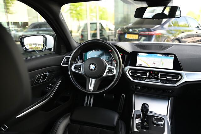 BMW 3-SERIE Touring 330i High Executive M Sport Automaat / Sportstoelen / Active Cruise Control / M Sportonderstel / Live Cockpit Professional / Stoelverwarming
