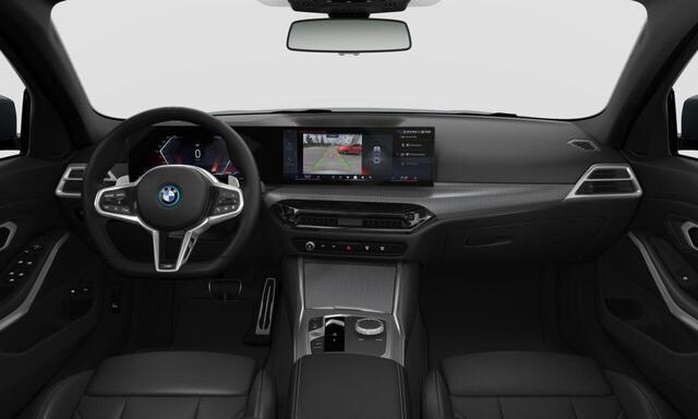 BMW 3-SERIE Sedan 330e | M Sportpakket Pro | Comfort Pack