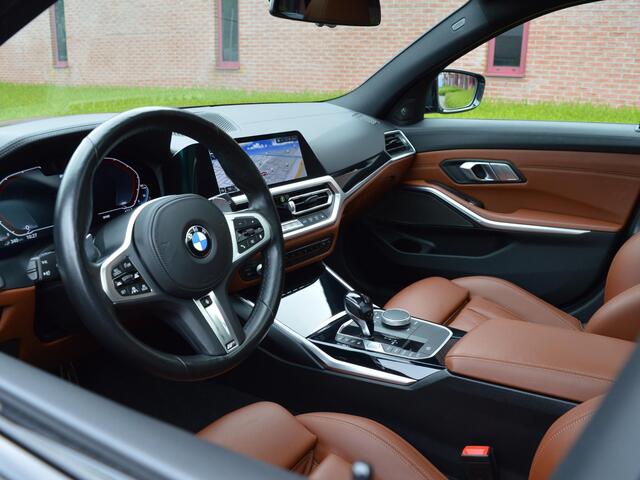 BMW 3-SERIE Touring 330e High Executive M Sport Individual