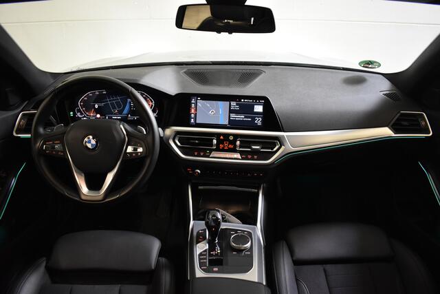 BMW 3-SERIE 318IA 2.0 156PK EXECUTIVE SPORT LEDER/NAVI/CARPLAY