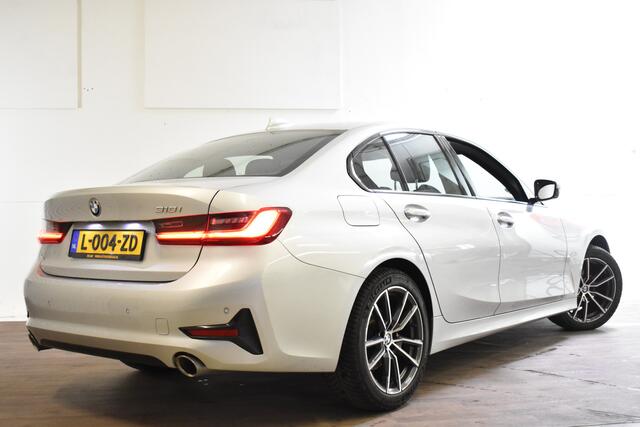 BMW 3-SERIE 318IA 2.0 156PK EXECUTIVE SPORT LEDER/NAVI/CARPLAY