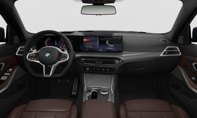 BMW 3-SERIE Touring 330e | M Sportpakket | Innovation Pack | Comfort Pack