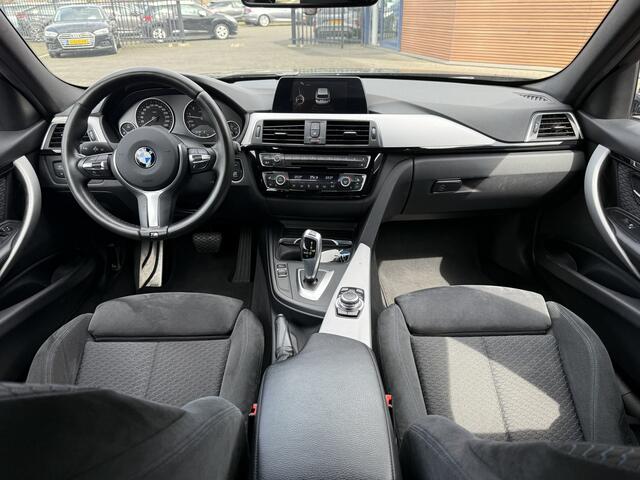 BMW 3-SERIE Touring 320i M-Sport Panodak / Sportstoelen / Stoelverwarming / Navi / Led