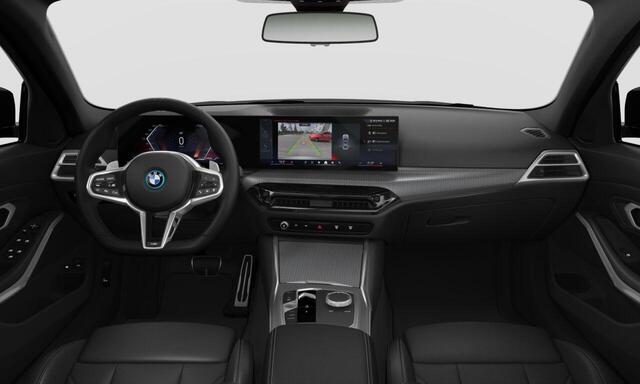 BMW 3-SERIE Sedan 330e | M Sportpakket Pro | Comfort Pack