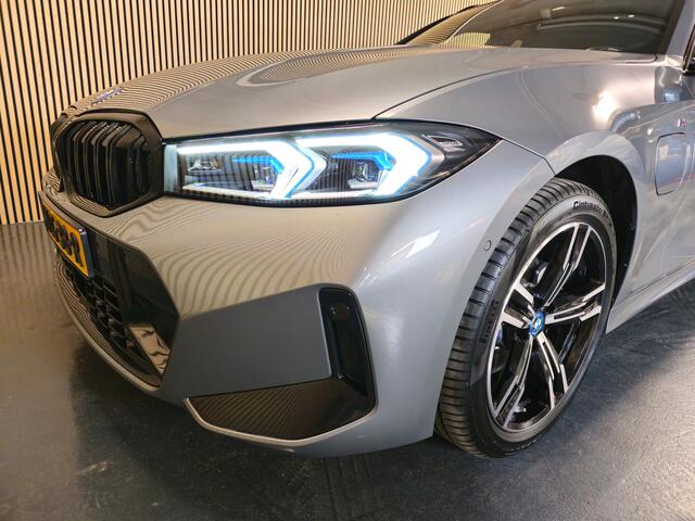 BMW 3-SERIE Touring 330e M-Sport - Stoel/Stuurverwarming - Laser Koplampen - Apple Carplay/Android Auto - Adaptive Cruise - Trekhaak