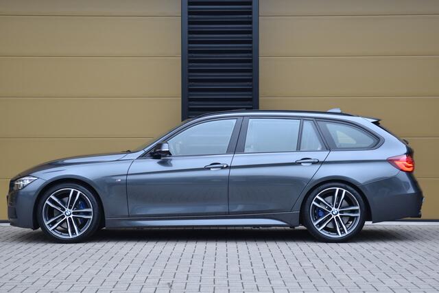 BMW 3-SERIE Touring 320i M Sport Edition * M Sportpakket * Panorama dak * Achteruitrijcamera * Trekhaak * Head-up *