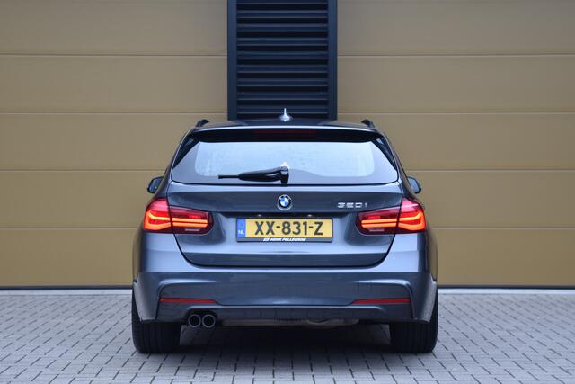 BMW 3-SERIE Touring 320i M Sport Edition * M Sportpakket * Panorama dak * Achteruitrijcamera * Trekhaak * Head-up *