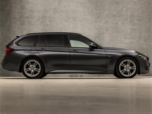 BMW 3-SERIE Touring 318i M Sport Line Shadow Automaat (PANORAMADAK, M PAKKET, GROOT NAVI, VIRTUAL COCKPIT, STOELVERWARMING, LEDEREN SPORTSTOELEN, PARKEERSENSOREN, GETINT GLAS, ZWART HEMEL, NIEUWSTAAT)