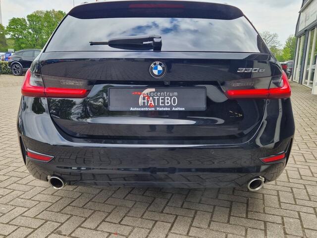 BMW 3-SERIE 330E X-Drive sportLine Navi Leder AppleCAR HEUD Blackline