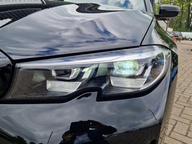 BMW 3-SERIE 330E X-Drive sportLine Navi Leder AppleCAR HEUD Blackline