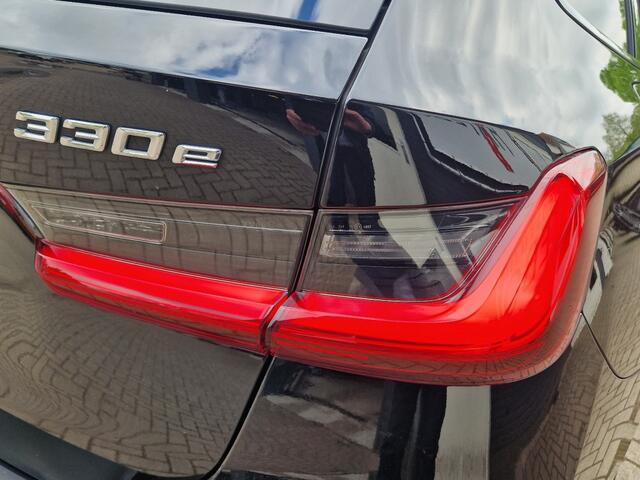BMW 3-SERIE 330E X-Drive sportLine Navi Leder AppleCAR HEUD Blackline