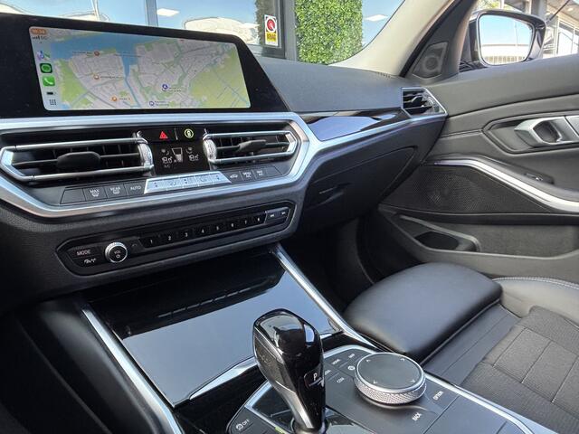 BMW 3-SERIE 320i Executive | Sportline | Carplay | 19" LMV |