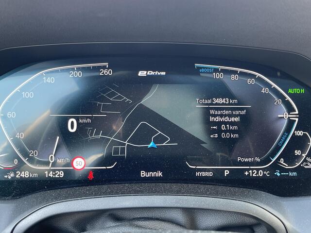 BMW 3-SERIE Touring 330e High Executive M Sport 18"/Panoramadak/Laser LED/Stoelverwarming + memory/Head-up/Keyless/Elektrische klep/Adaptief M onderstel/Camera/HiFi