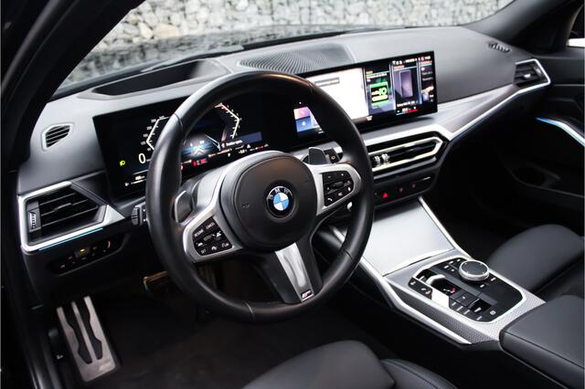 BMW 3-SERIE Touring 320i High Executive | Pano | Trekhaak | Sfeer | HuD |