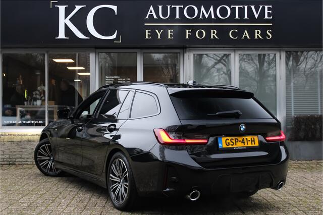 BMW 3-SERIE Touring 320i High Executive | Pano | Trekhaak | Sfeer | HuD |
