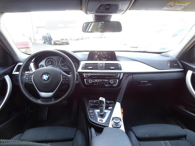 BMW 3-SERIE 330e Centennial Executive