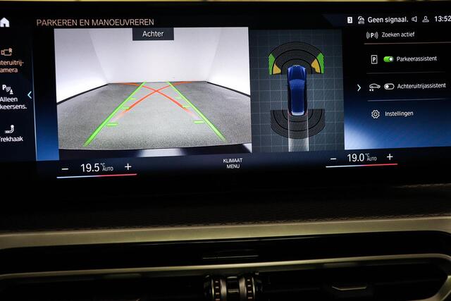 BMW 3-SERIE Touring 330e M-Sport | FROZEN TANZANITE BLUE METALLIC | PANORAMADAK